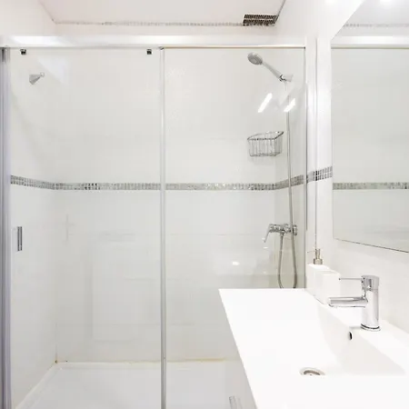 3 50m From The Americas Promenade With Heated Pool * أرونا