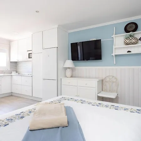 3 50m From The Americas Promenade With Heated Pool Апартаменты