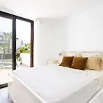 Apartman 3 50m From The Americas Promenade With Heated Pool Arona