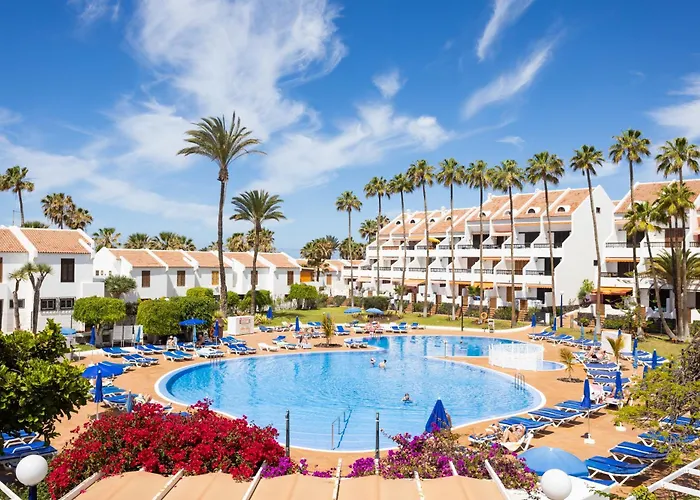 3 50m From The Americas Promenade With Heated Pool