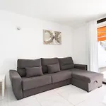 3 50m From The Americas Promenade With Heated Pool